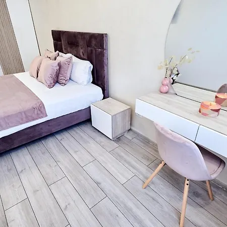 La Mare By Alm Mamaia Nord Apartment *